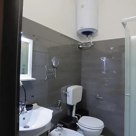 Le Tre Isole לינה וארוחת בוקר 4*